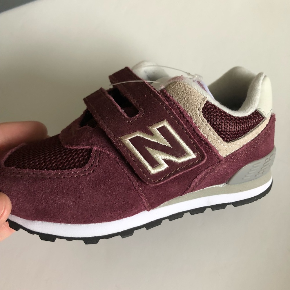 🎉SOLD🎉NWT! New balance sneakers - Picture 3 of 5